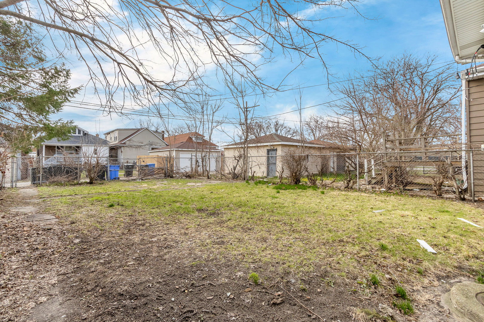 8406 South Oglesby Avenue Chicago IL 60617