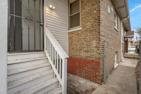 8406 South Oglesby Avenue Chicago IL 60617