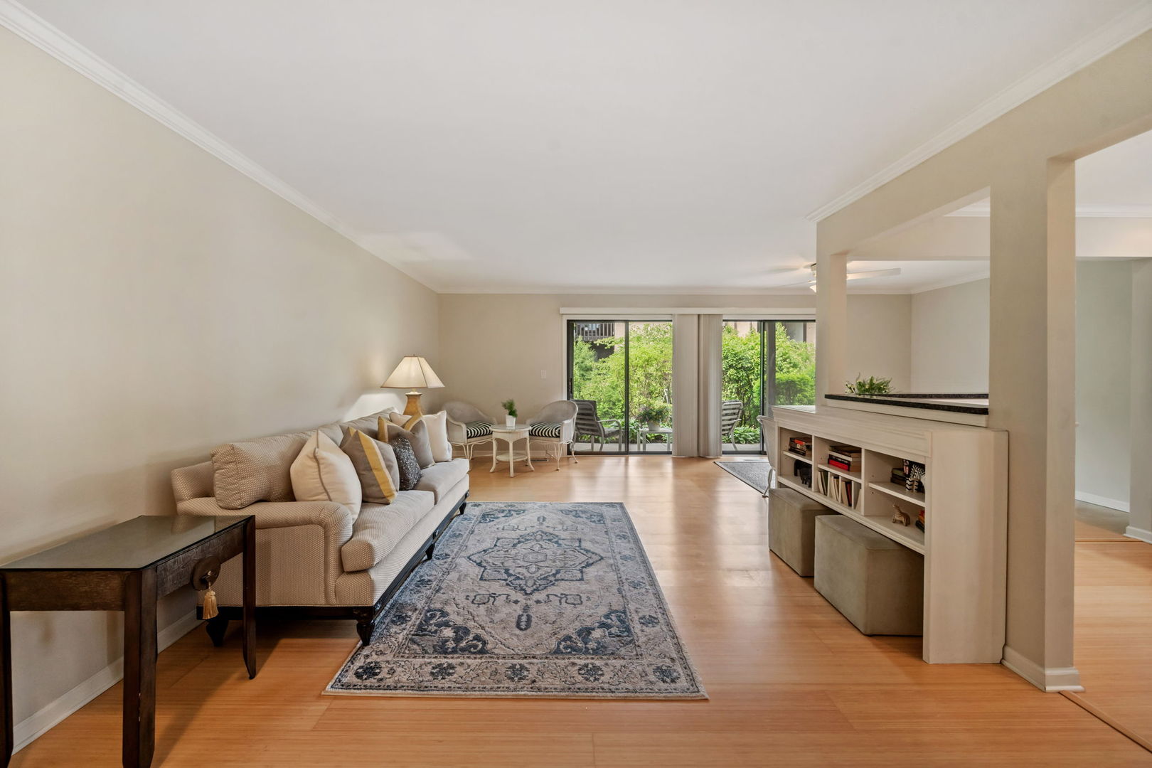 228 Brookside Lane Willowbrook IL 60527