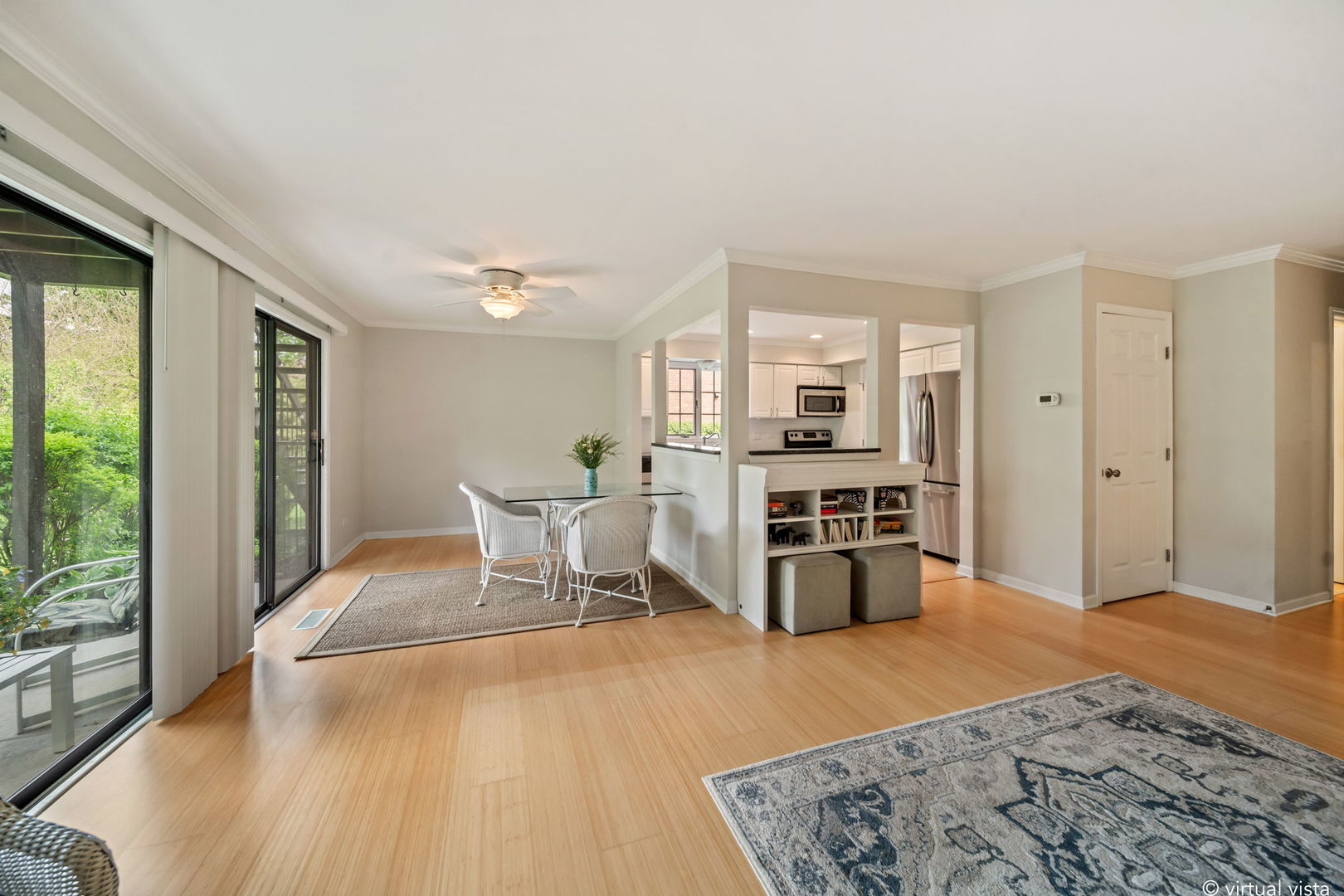228 Brookside Lane Willowbrook IL 60527