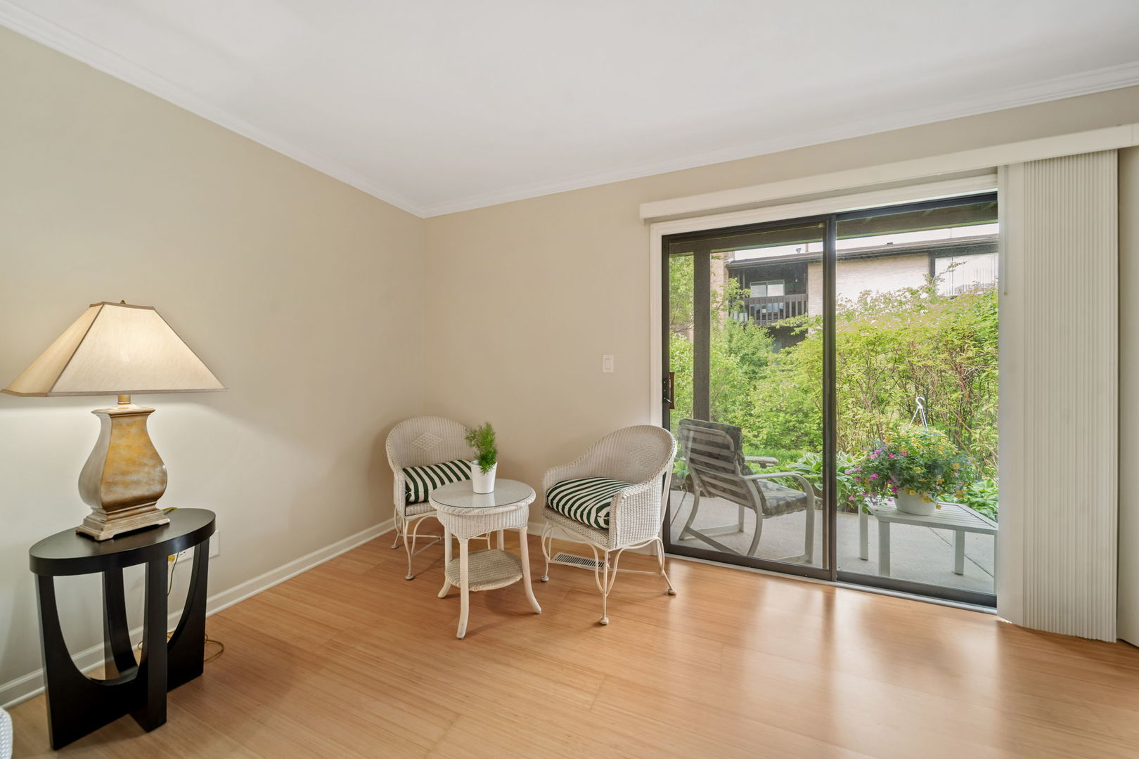 228 Brookside Lane Willowbrook IL 60527