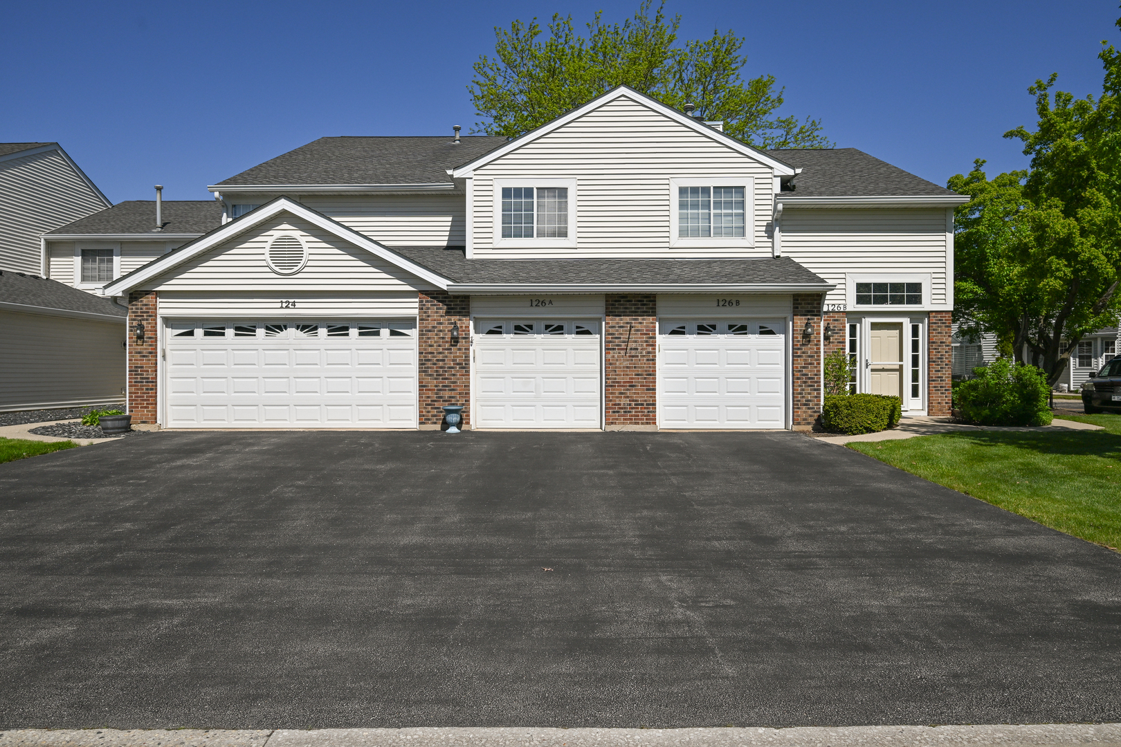 126 Winchester Drive Streamwood IL 60107
