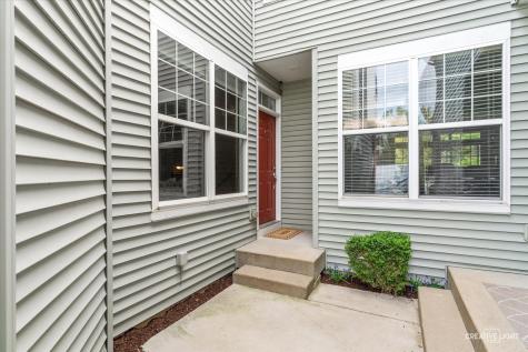1005 Hummingbird Way Bartlett IL 60103