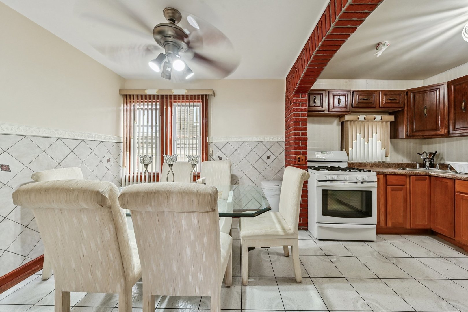 5536 South Normandy Avenue Chicago IL 60638