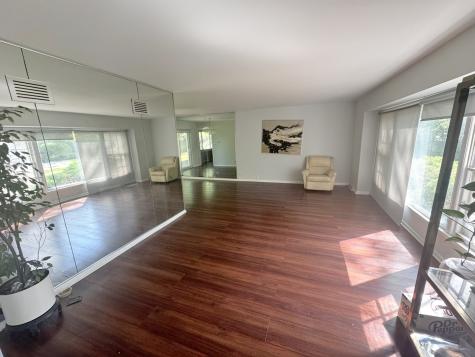 1935 Birch Road Northbrook IL 60062