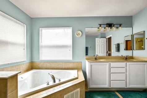 184 Primrose Lane Bartlett IL 60103