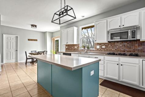 184 Primrose Lane Bartlett IL 60103