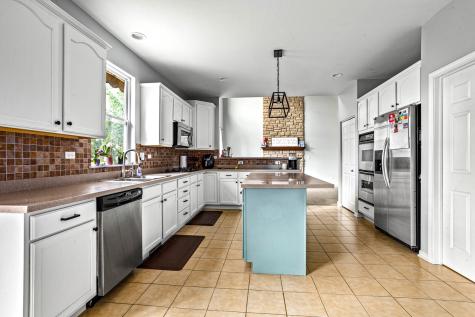 184 Primrose Lane Bartlett IL 60103