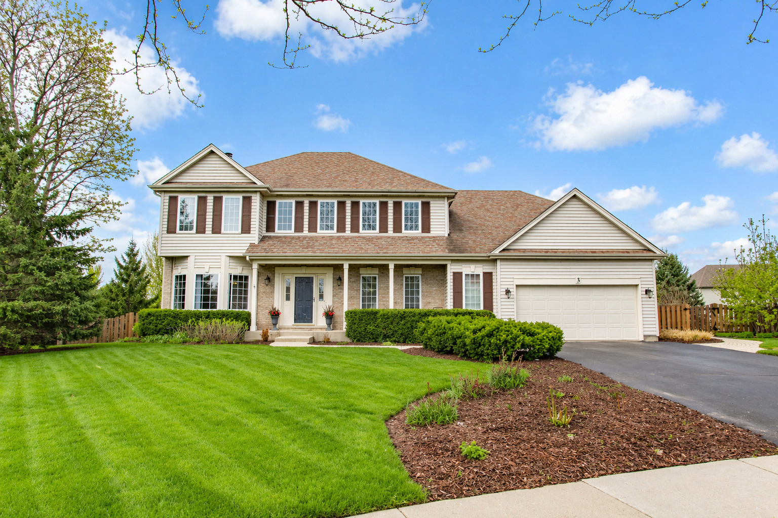 3 Blackwolf Court Algonquin IL 60102