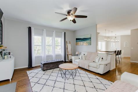 3 Blackwolf Court Algonquin IL 60102