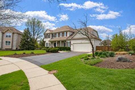 3 Blackwolf Court Algonquin IL 60102