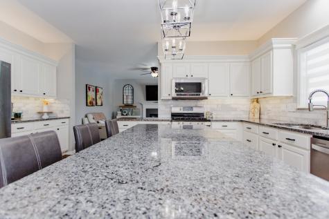 3 Blackwolf Court Algonquin IL 60102
