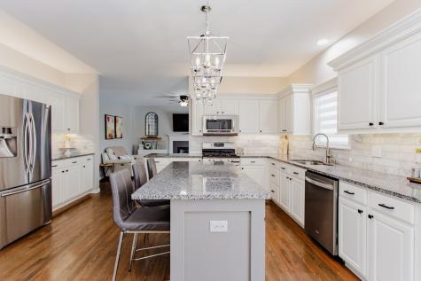 3 Blackwolf Court Algonquin IL 60102