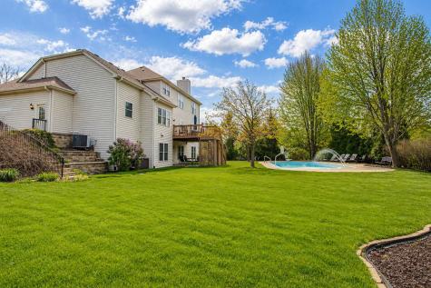 3 Blackwolf Court Algonquin IL 60102