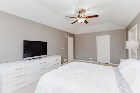 3 Blackwolf Court Algonquin IL 60102
