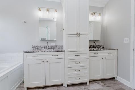 3 Blackwolf Court Algonquin IL 60102