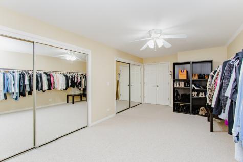 3 Blackwolf Court Algonquin IL 60102