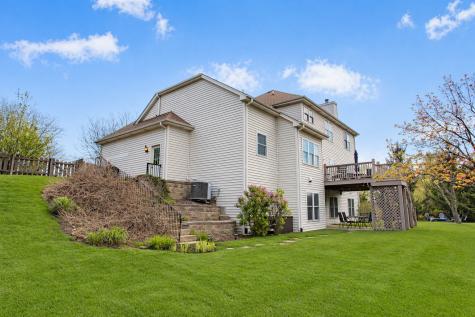 3 Blackwolf Court Algonquin IL 60102