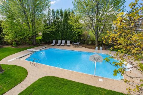 3 Blackwolf Court Algonquin IL 60102