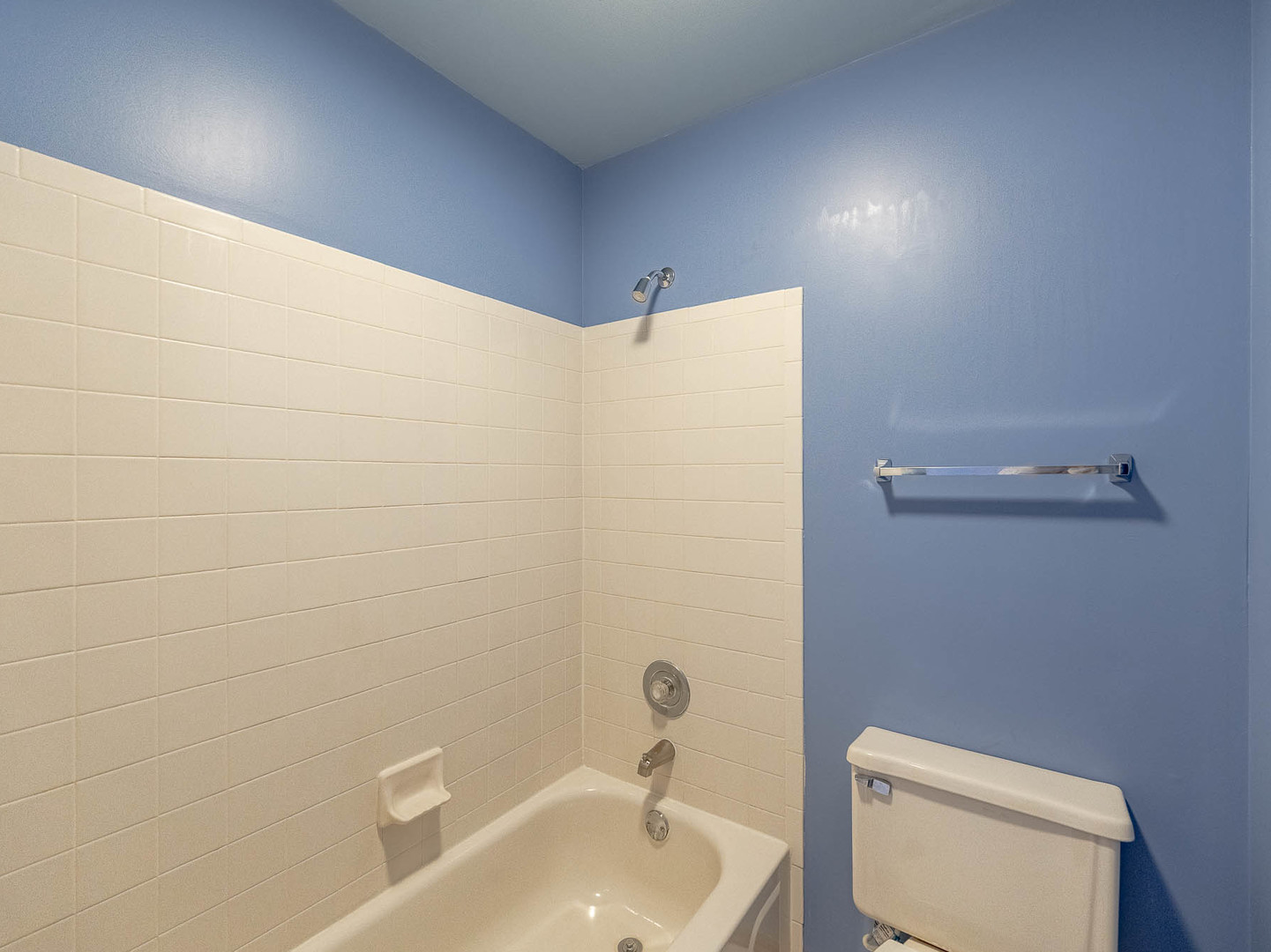 112 Arbor Drive Carol Stream IL 60188