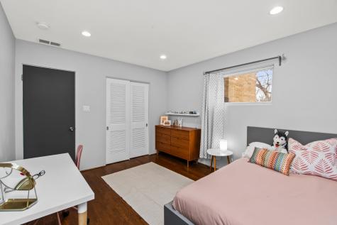 6323 North Kirkwood Avenue Chicago IL 60646