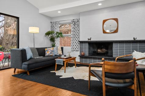 6323 North Kirkwood Avenue Chicago IL 60646