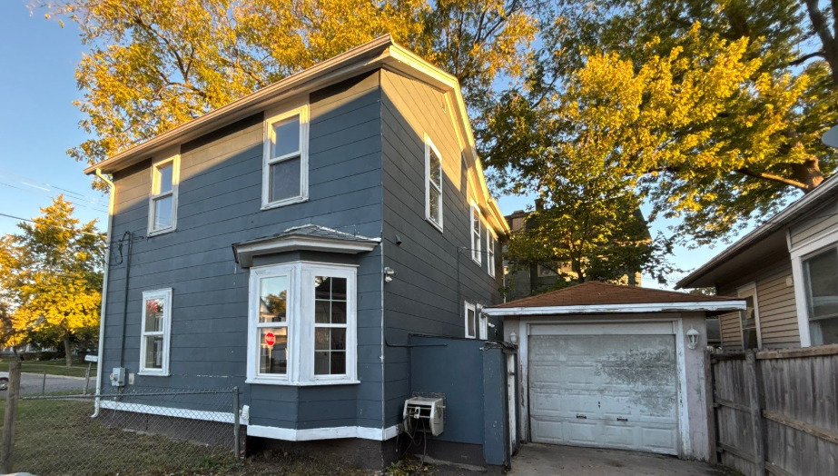 480 5TH Street Aurora IL 60505