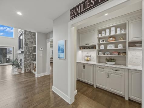 2323 West Fairview Avenue Johnsburg IL 60051