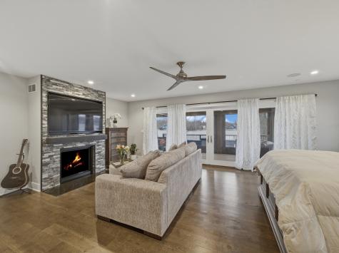 2323 West Fairview Avenue Johnsburg IL 60051