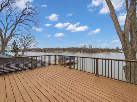 2323 West Fairview Avenue Johnsburg IL 60051