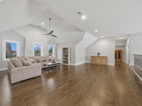 2323 West Fairview Avenue Johnsburg IL 60051
