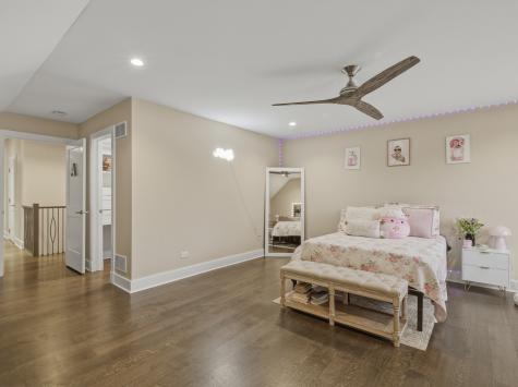 2323 West Fairview Avenue Johnsburg IL 60051