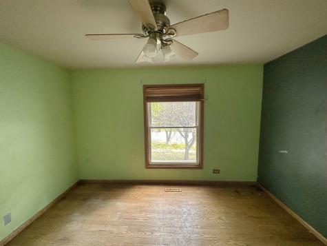 863 Pleasant Street Woodstock IL 60098