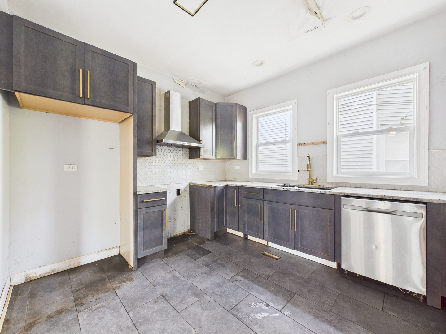 12039 South Yale Avenue Chicago IL 60628