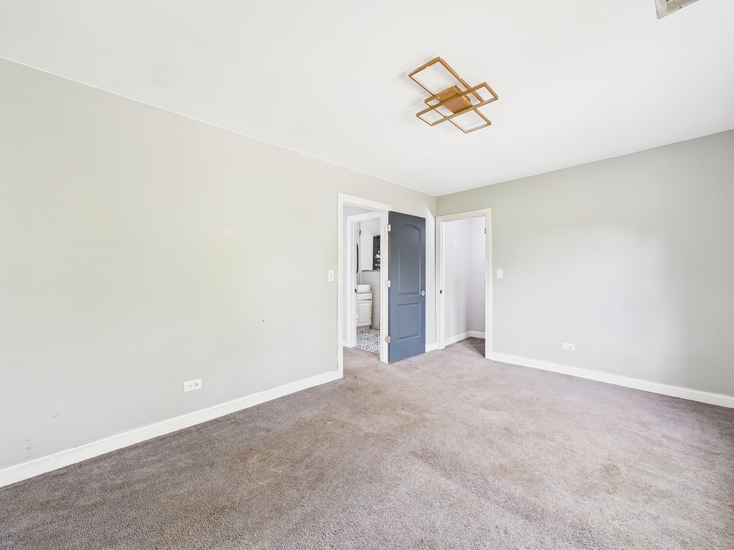 12039 South Yale Avenue Chicago IL 60628