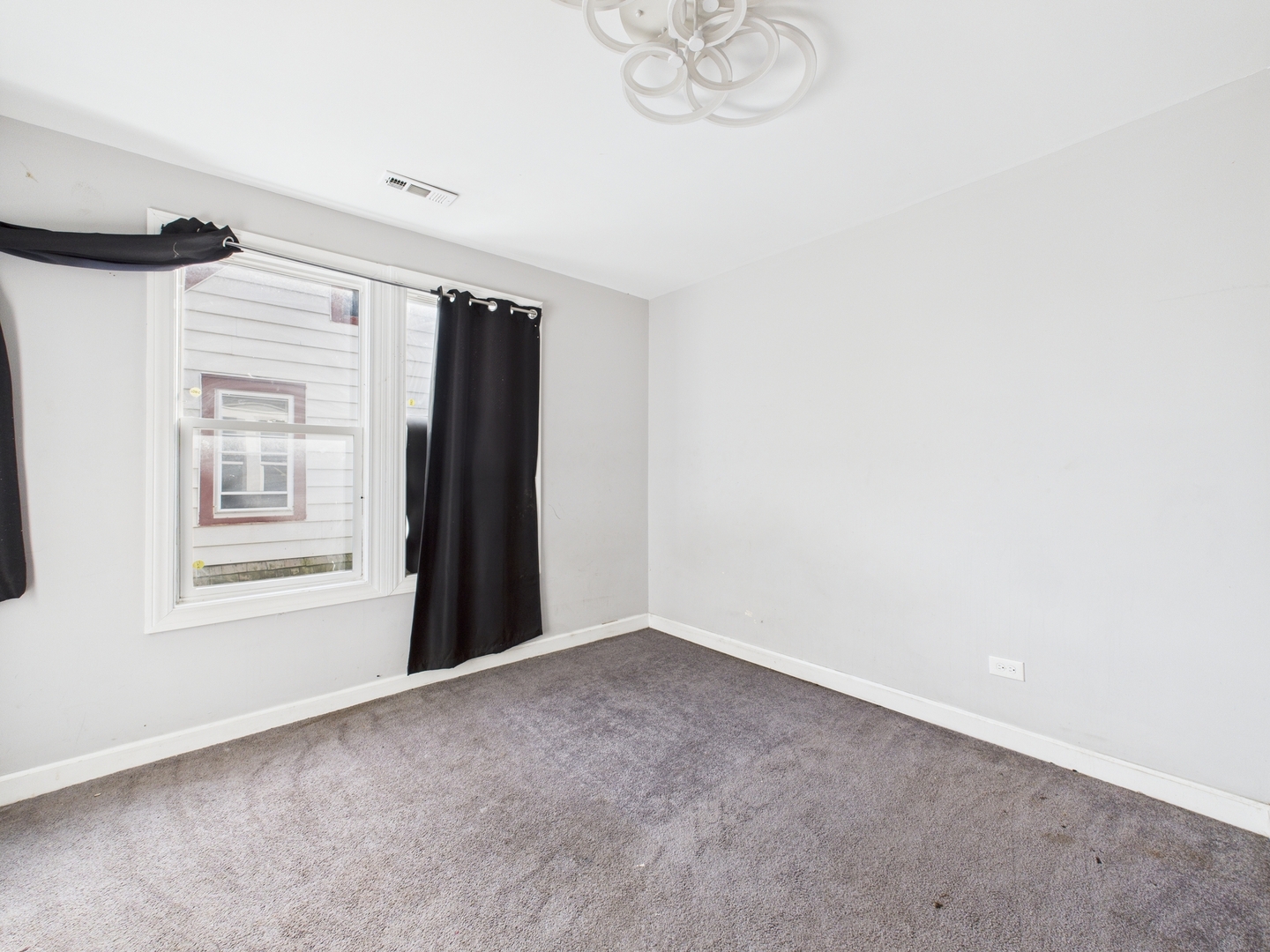 12039 South Yale Avenue Chicago IL 60628