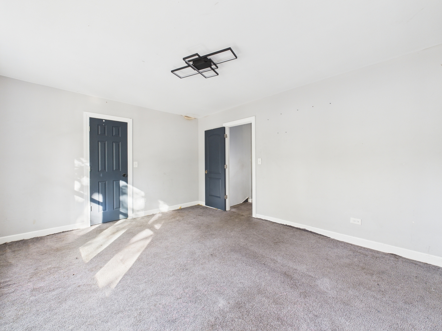 12039 South Yale Avenue Chicago IL 60628