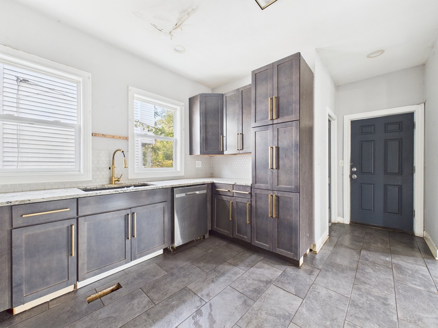 12039 South Yale Avenue Chicago IL 60628