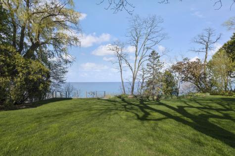 22 Lakeview Terrace Highland Park IL 60035