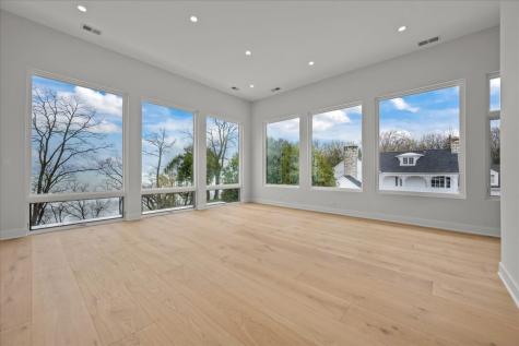 22 Lakeview Terrace Highland Park IL 60035