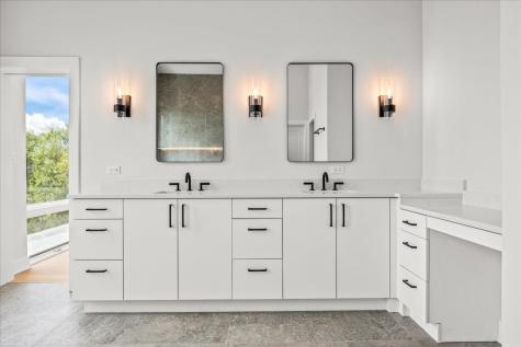 22 Lakeview Terrace Highland Park IL 60035