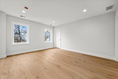 22 Lakeview Terrace Highland Park IL 60035