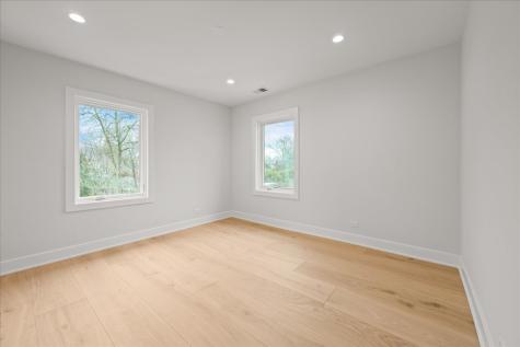 22 Lakeview Terrace Highland Park IL 60035