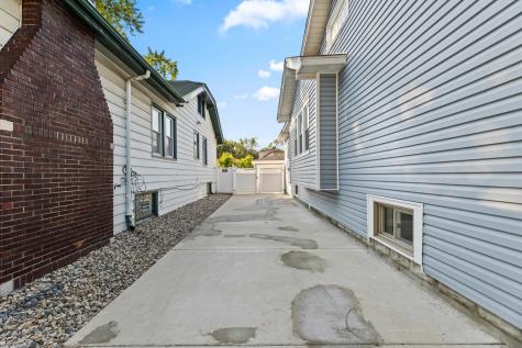 243 Waltham Street Calumet City IL 60409