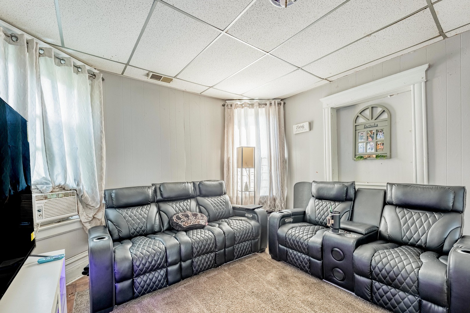 5948 South Throop Street Chicago IL 60636