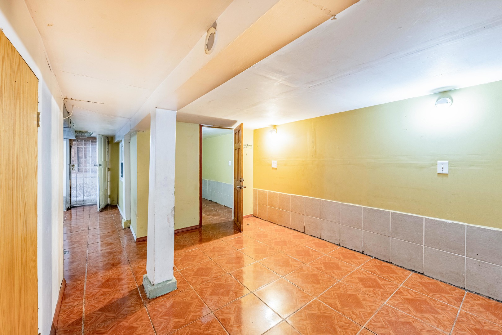 5948 South Throop Street Chicago IL 60636