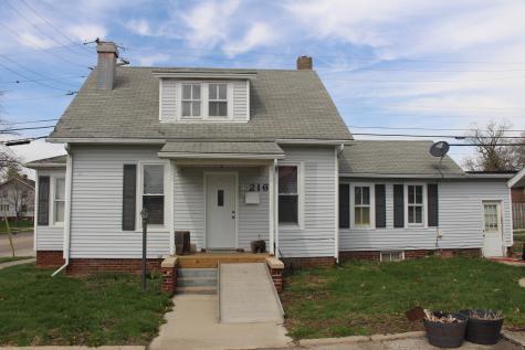 216 South Grant Street Clinton IL 61727