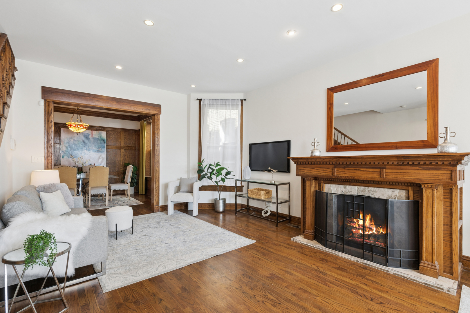 968 West Cuyler Avenue Chicago IL 60613