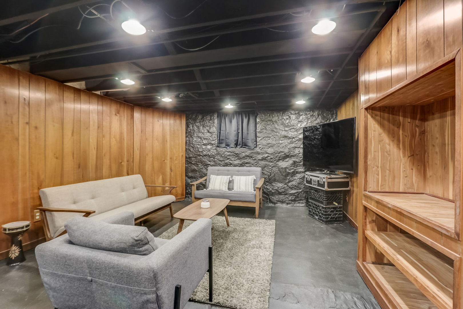 835 North Ellsworth Street Naperville IL 60563