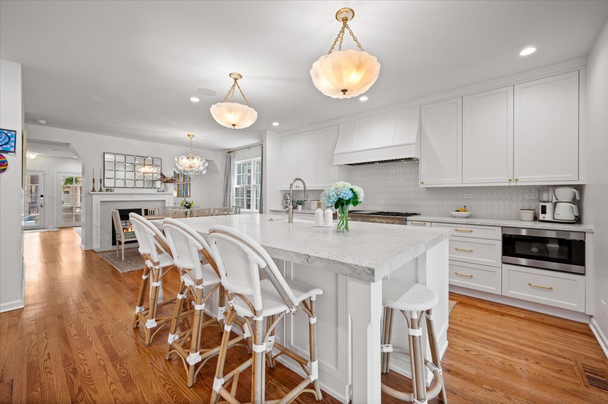 2748 North Kenmore Avenue Chicago IL 60614